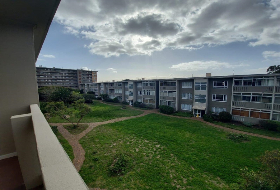 To Let 2 Bedroom Property for Rent in Claremont Western Cape